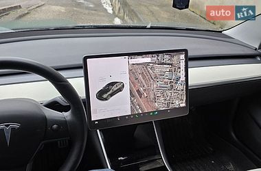 Седан Tesla Model 3 2019 в Сумах