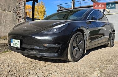 Седан Tesla Model 3 2019 в Сумах