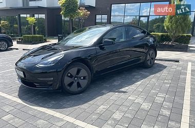 Седан Tesla Model 3 2021 в Ужгороде