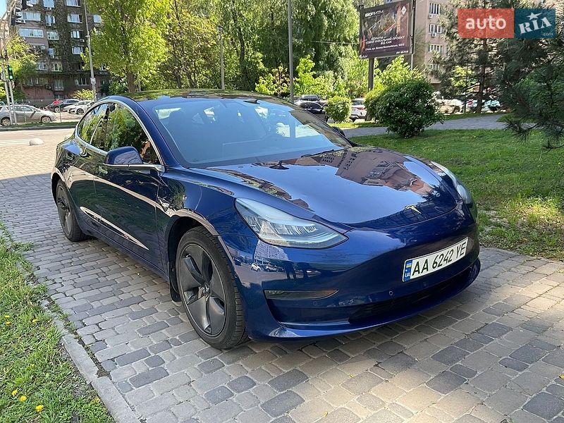 Седан Tesla Model 3 2019 в Києві фото Седан Tesla Model 3 2019 в Києві