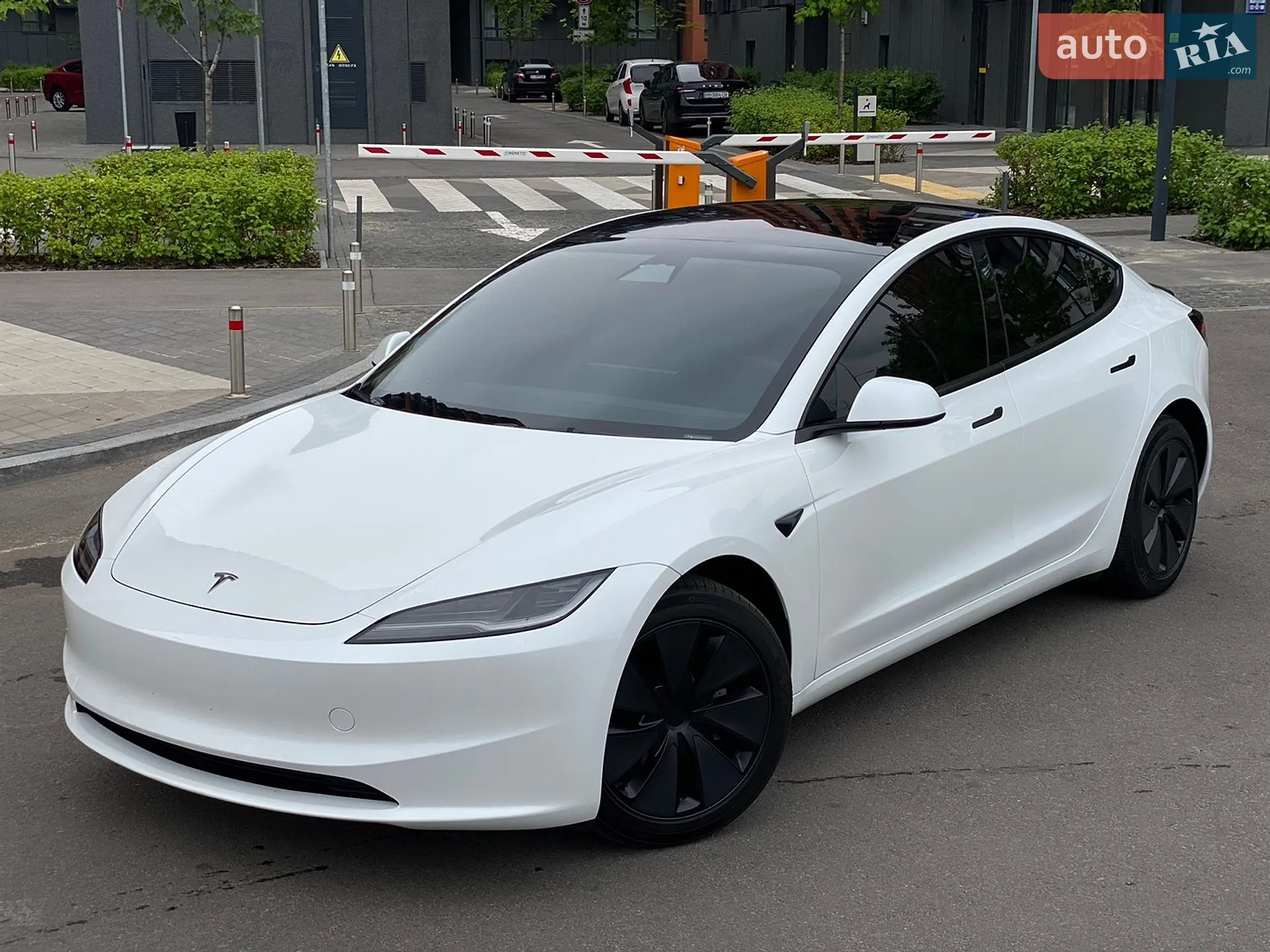 2024 Tesla Model 3 - мініатюра 2