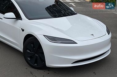 Седан Tesla Model 3 2024 в Киеве