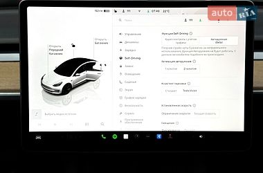 Седан Tesla Model 3 2022 в Києві