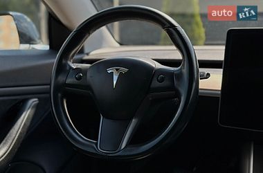 Седан Tesla Model 3 2018 в Луцке