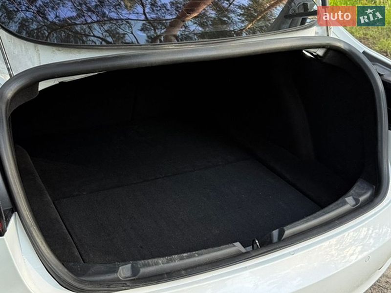 Седан Tesla Model 3 2018 в Кропивницком фото 12 Седан Tesla Model 3 2018 в Кропивницком