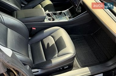 Седан Tesla Model 3 2018 в Киеве
