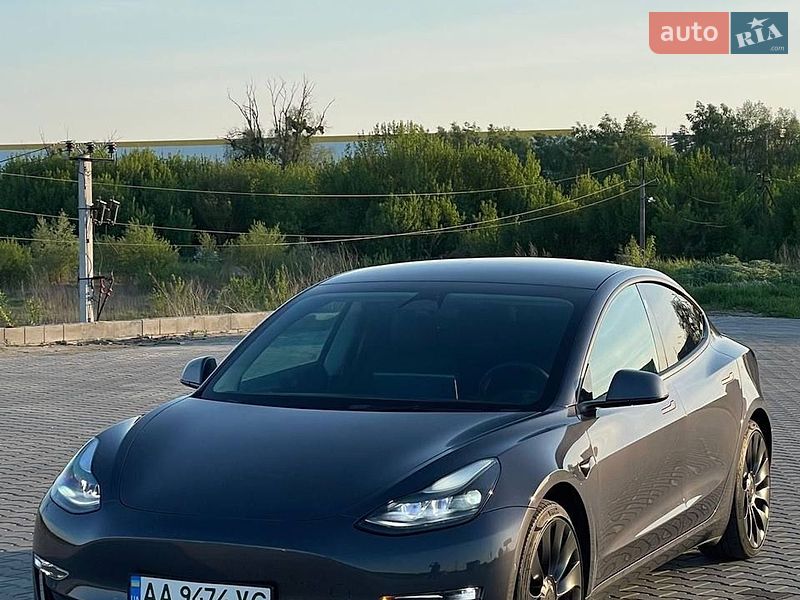 Tesla Model 3 2022