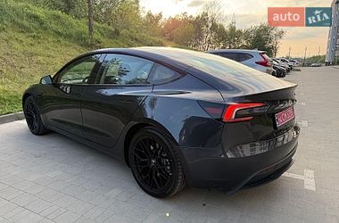 Седан Tesla Model 3 2025 в Львове