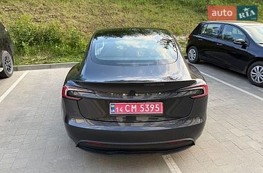 Седан Tesla Model 3 2024 в Львові