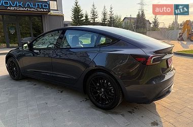 Седан Tesla Model 3 2024 в Львові
