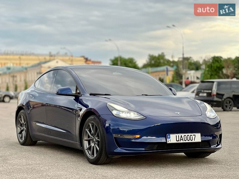 Седан Tesla Model 3 2021 в Харкові