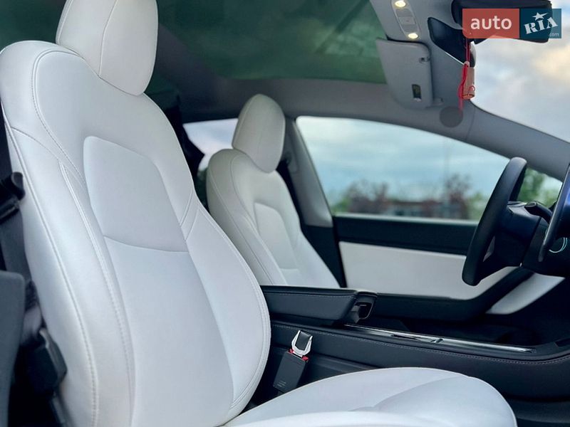 Седан Tesla Model 3 2021 в Харкові