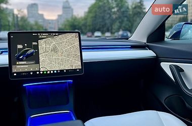Седан Tesla Model 3 2021 в Харкові
