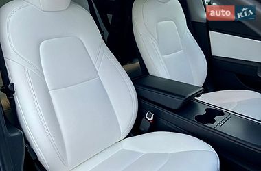 Седан Tesla Model 3 2021 в Харкові
