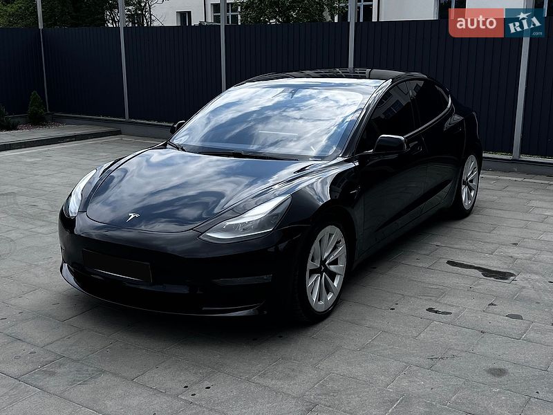 Tesla Model 3 2021