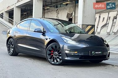 Седан Tesla Model 3 2021 в Києві