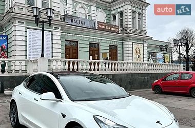 Седан Tesla Model 3 2018 в Львові