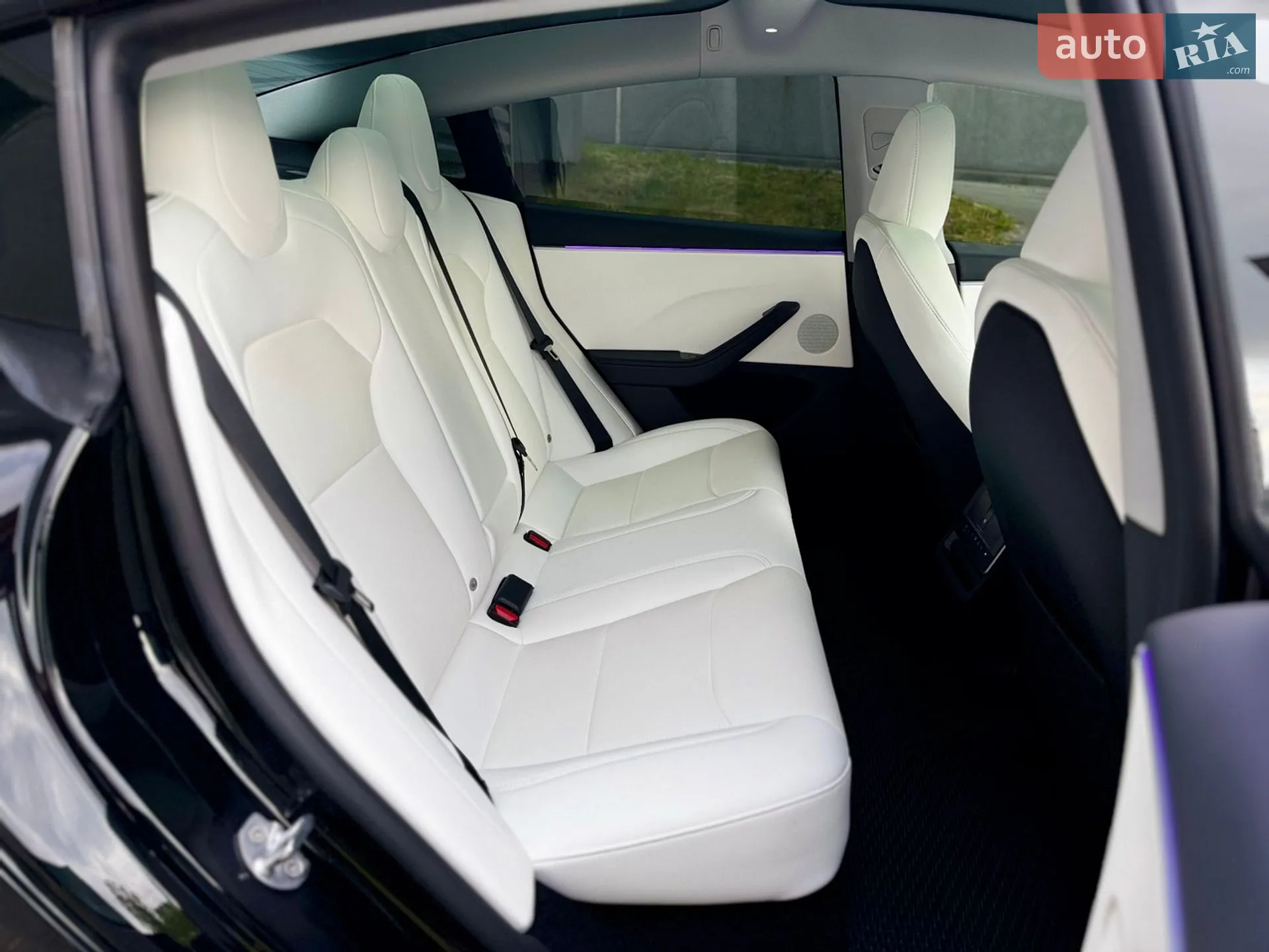 2025 Tesla Model 3 - мініатюра 18