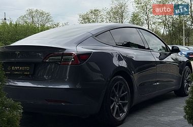Седан Tesla Model 3 2020 в Ивано-Франковске