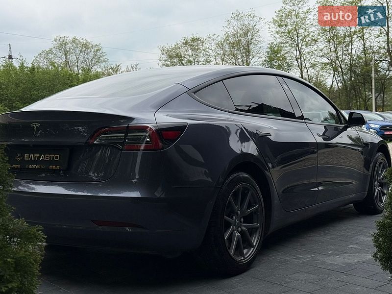 Седан Tesla Model 3 2020 в Ивано-Франковске
