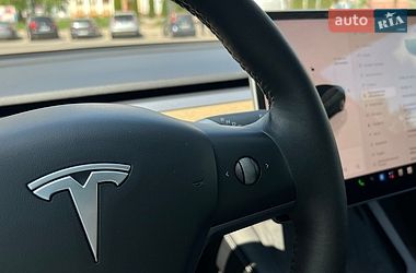 Седан Tesla Model 3 2022 в Львове