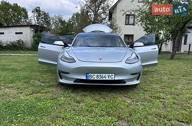 Седан Tesla Model 3 2018 в Великих Мостах