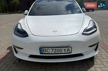 Седан Tesla Model 3 2021 в Золочеве