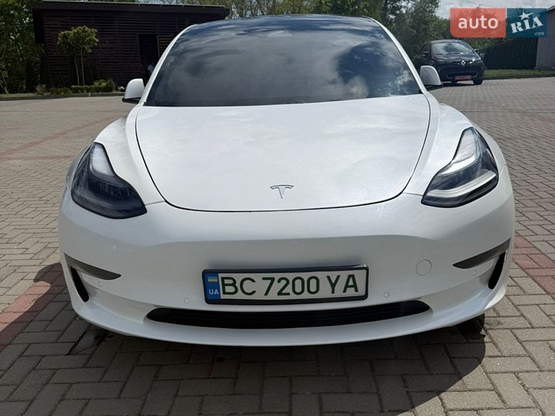 Седан Tesla Model 3 2021 в Золочеве