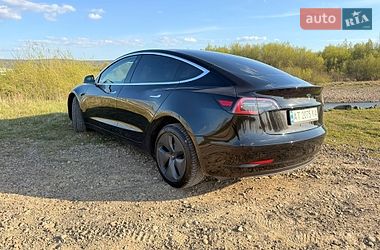 Седан Tesla Model 3 2019 в Калуше