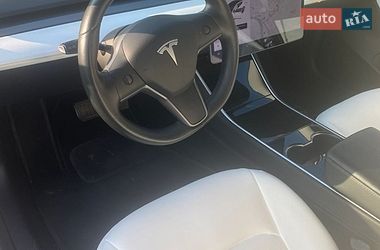 Седан Tesla Model 3 2019 в Чернигове