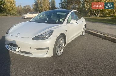Седан Tesla Model 3 2019 в Чернигове
