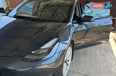 Седан Tesla Model 3 2021 в Кривому Розі