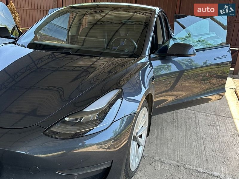 Tesla Model 3 2021