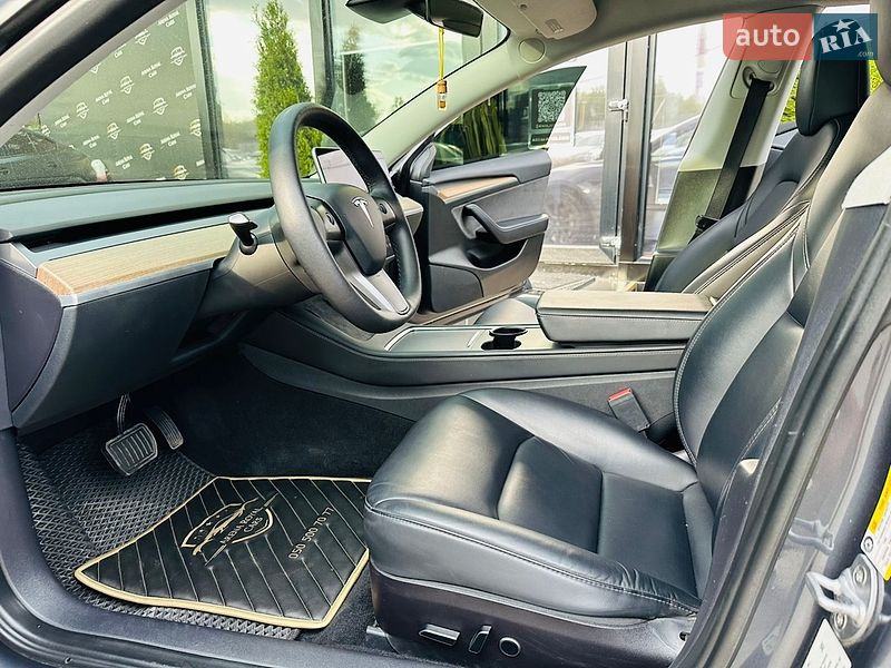 Седан Tesla Model 3 2022 в Харкові