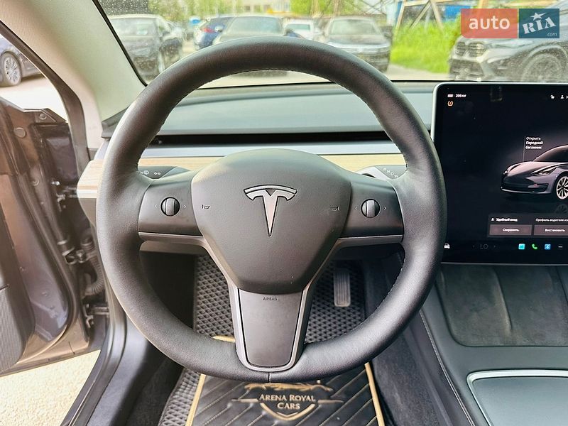 Седан Tesla Model 3 2022 в Харкові