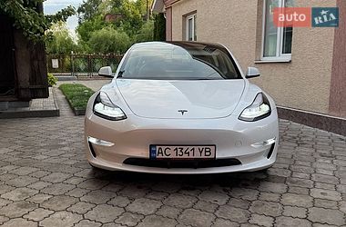 Седан Tesla Model 3 2022 в Луцьку