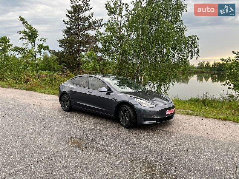 Седан Tesla Model 3 2021 в Калиновке