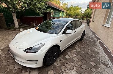Седан Tesla Model 3 2022 в Луцке