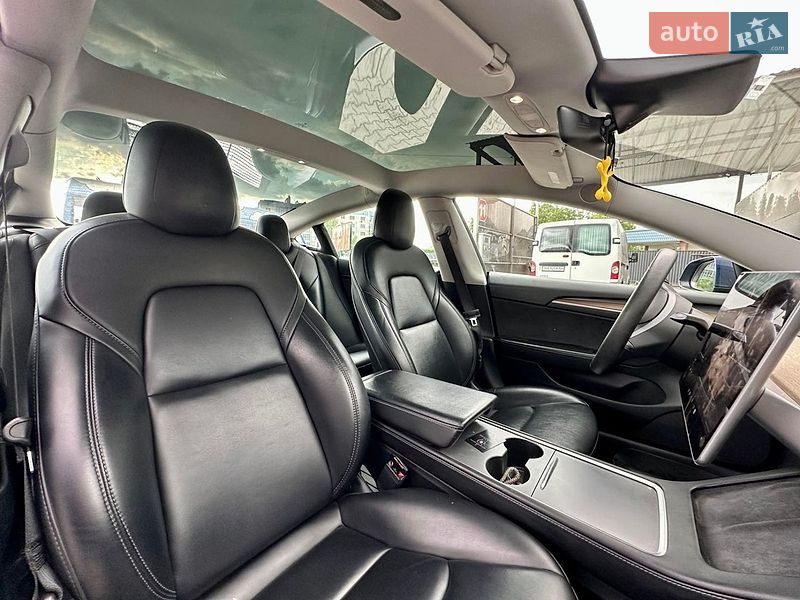 Седан Tesla Model 3 2021 в Кам'янець-Подільському