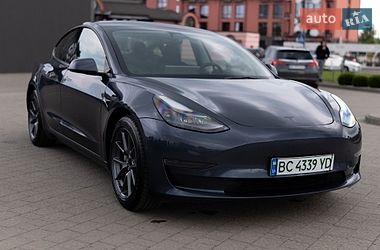 Седан Tesla Model 3 2022 в Дрогобыче
