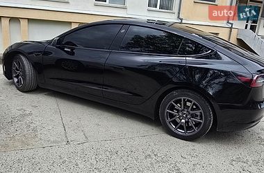 Седан Tesla Model 3 2019 в Ивано-Франковске