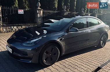 Седан Tesla Model 3 2022 в Надворной