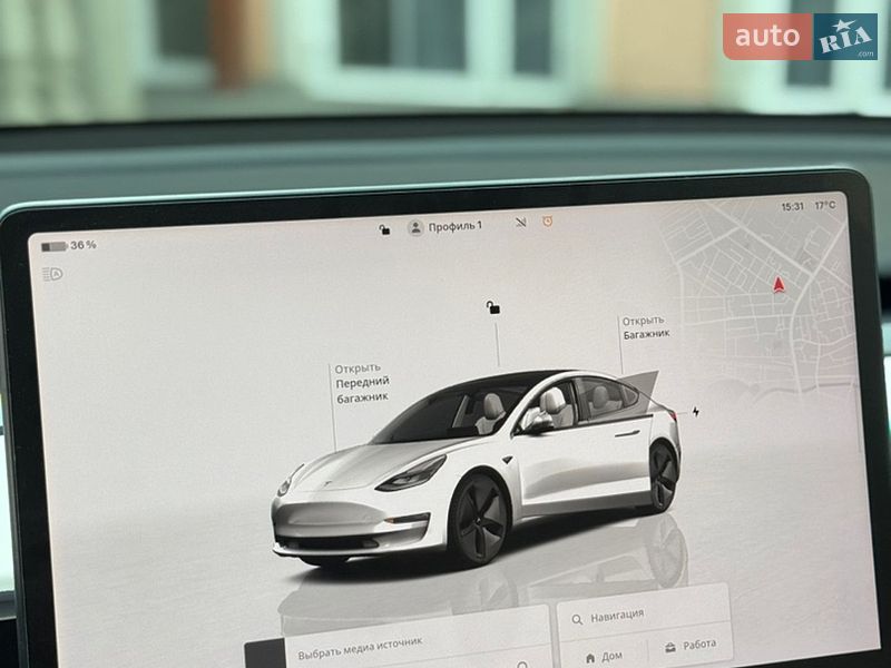 Седан Tesla Model 3 2022 в Кременці