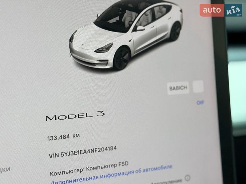 Седан Tesla Model 3 2022 в Кременці