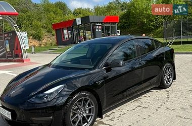Седан Tesla Model 3 2022 в Тернополі