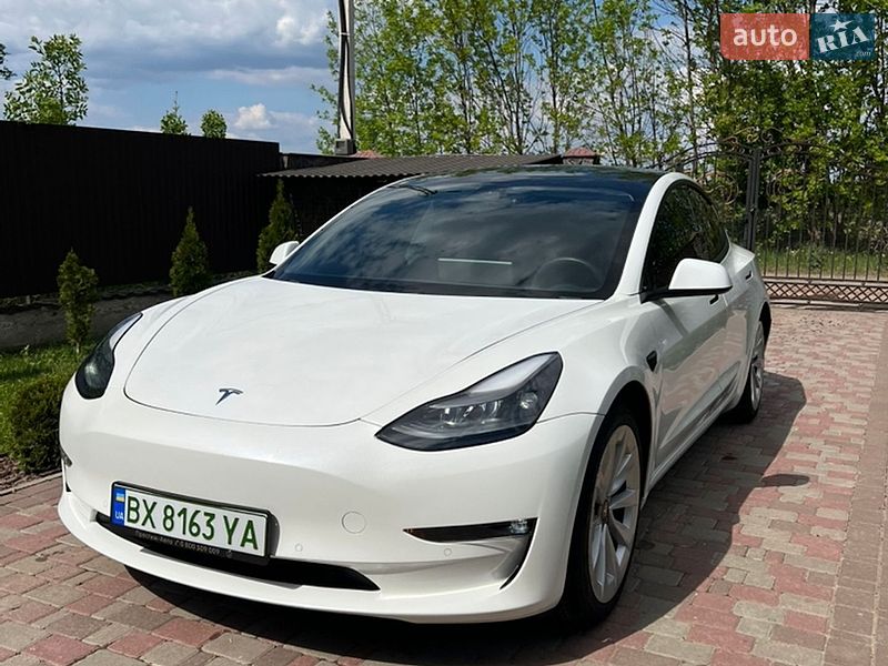 Седан Tesla Model 3 2021 в Хмельницькому