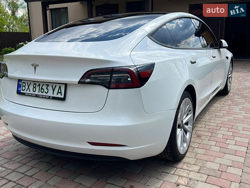 Седан Tesla Model 3 2021 в Хмельницькому