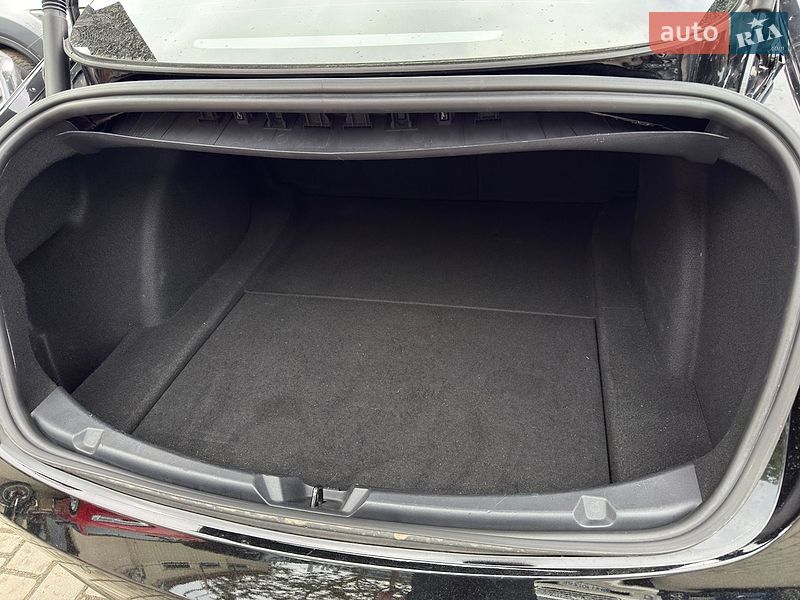 Седан Tesla Model 3 2020 в Одессе