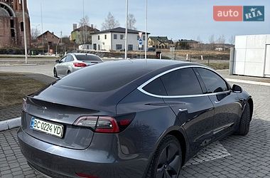 Седан Tesla Model 3 2020 в Жовкве