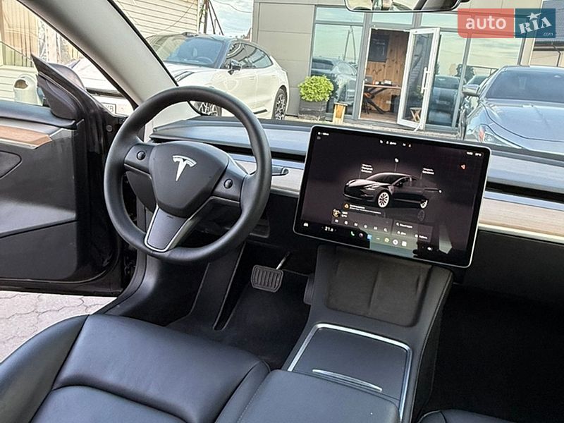 Седан Tesla Model 3 2022 в Дніпрі